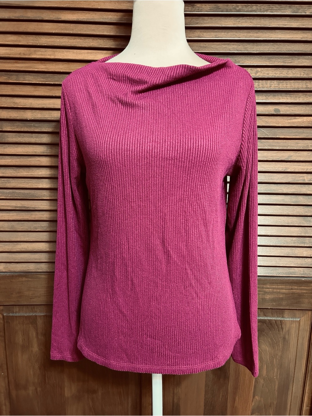 Banana Republic Ribbed Boatneck Long Sleeve Knit Top Berry Pink Magenta Size M